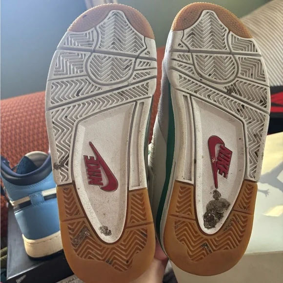 Jordan 4 Retro SB Pine green - Picture 4 of 6